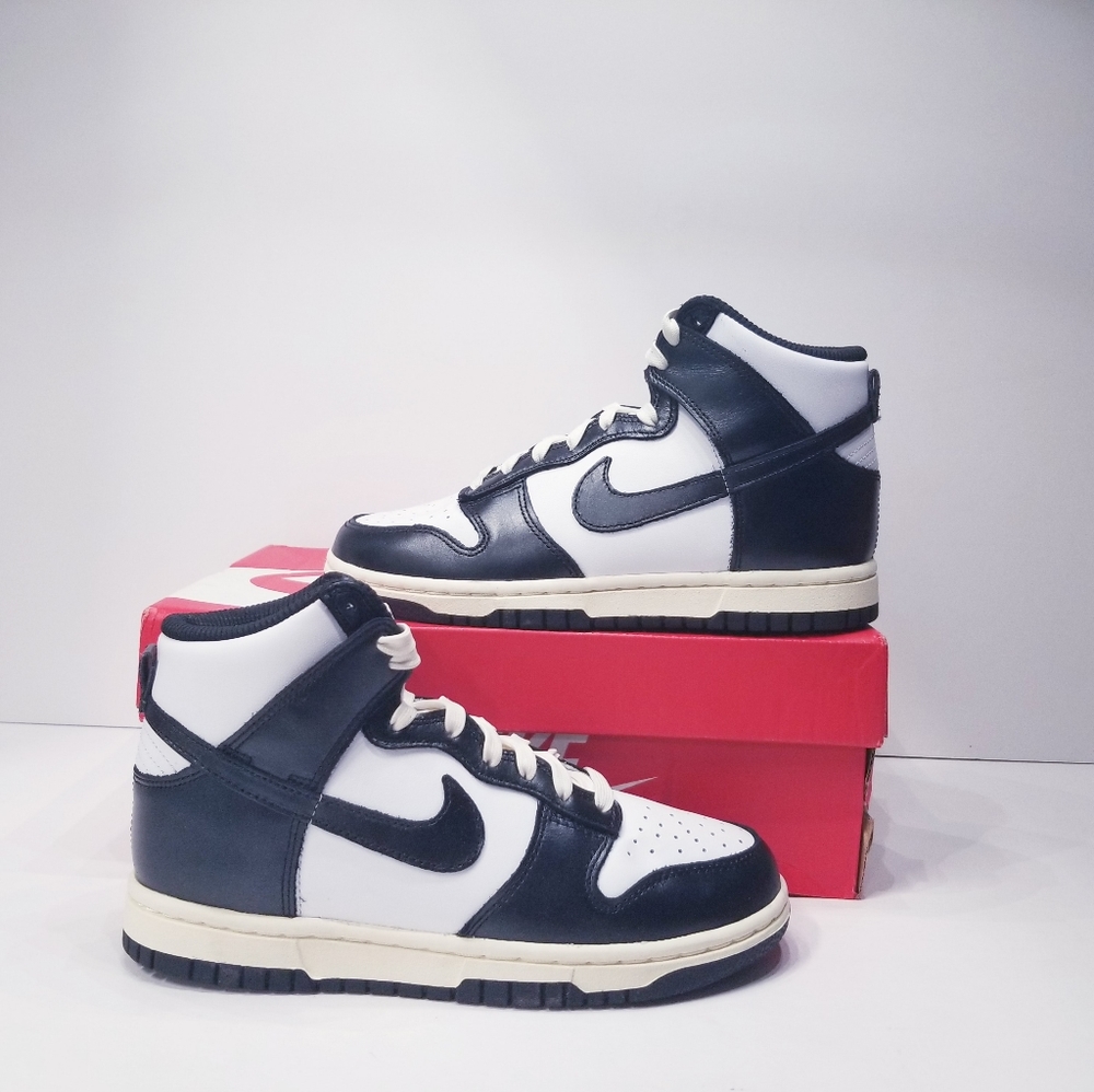 Nike Wmn Dunk High White - Picture 1 of 6